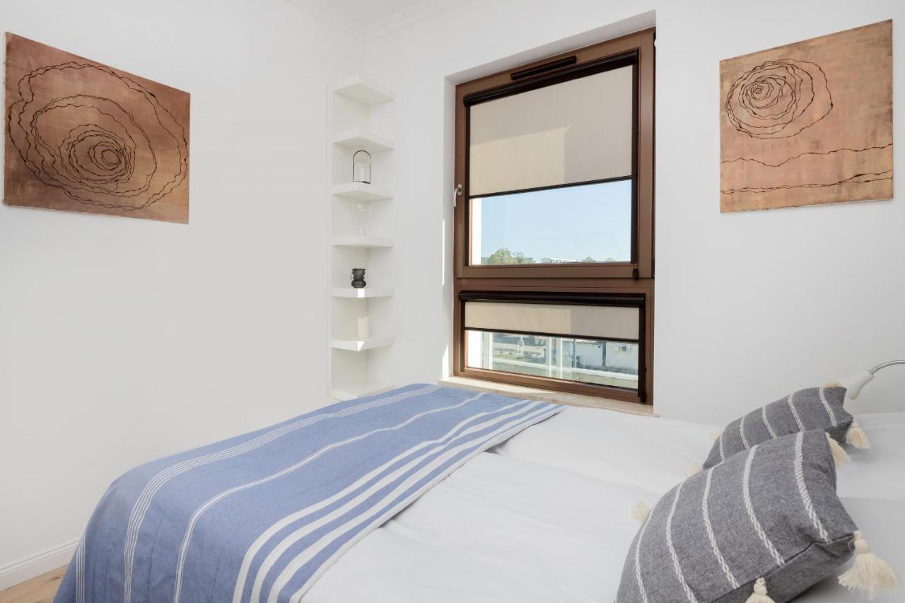 Modern Apartment With Balcony By Noclegi Renters غدانسك المظهر الخارجي الصورة